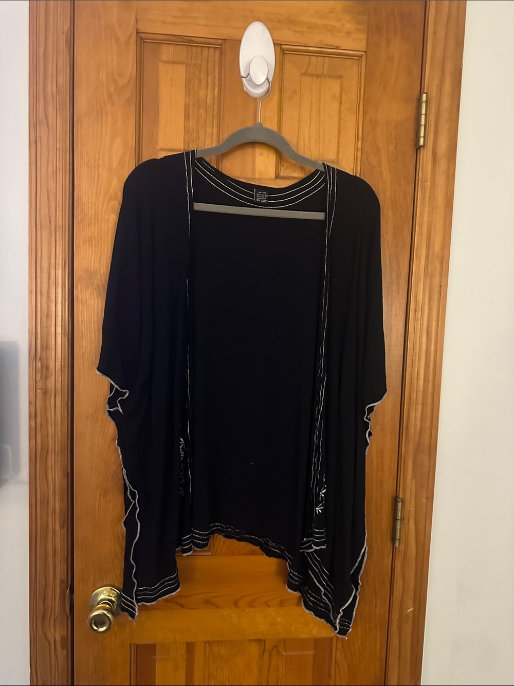 Black Open Front casual
Kimono with Contrast Stitching